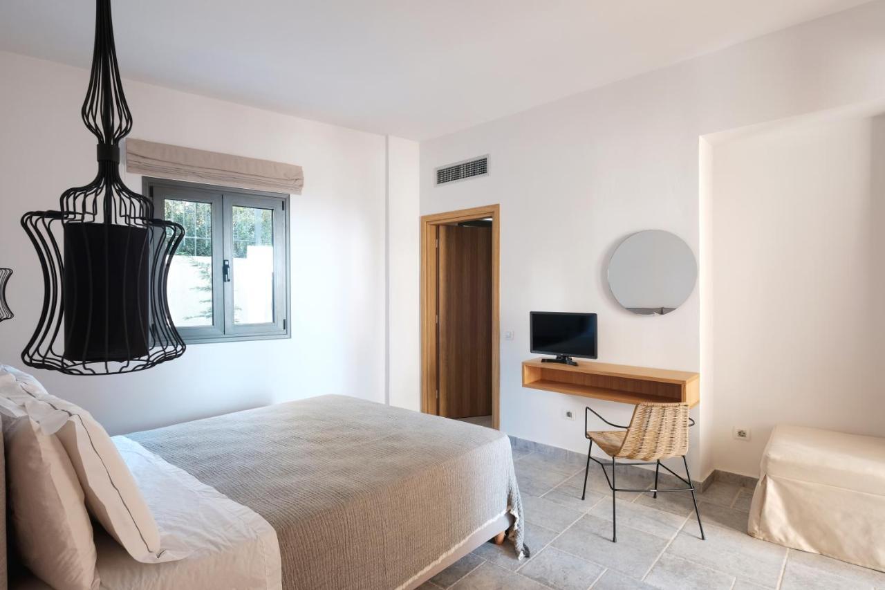 Margo Beach Hotel Gytheio Exterior foto