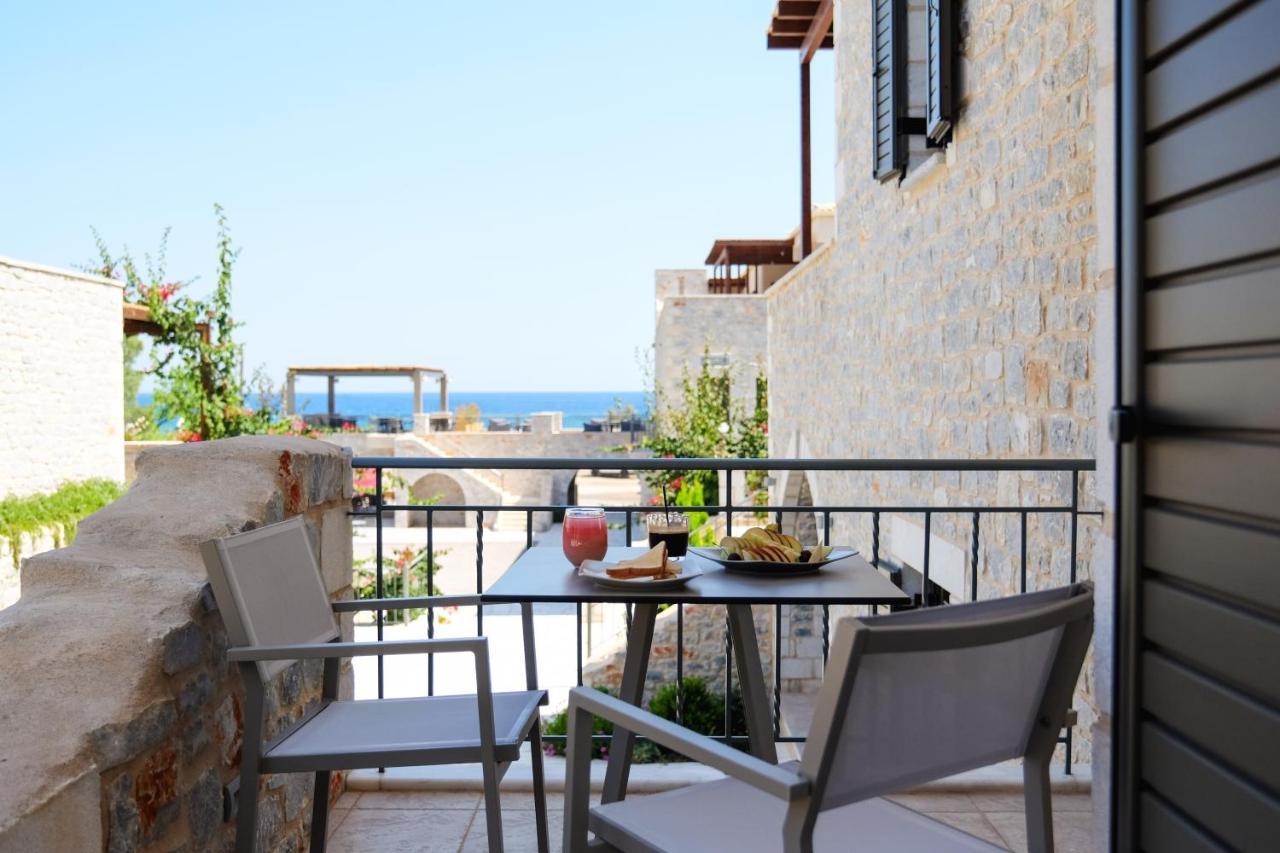 Margo Beach Hotel Gytheio Exterior foto