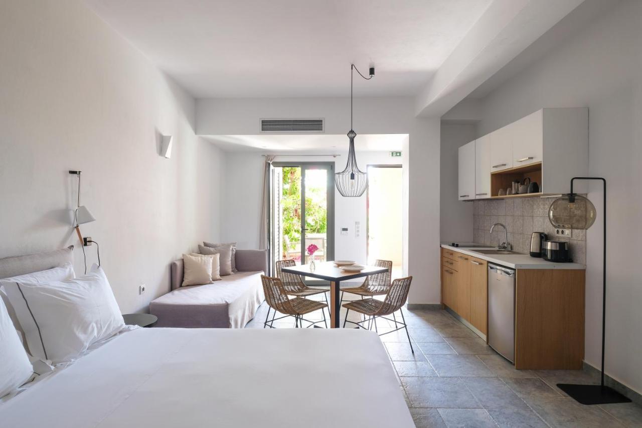 Margo Beach Hotel Gytheio Exterior foto