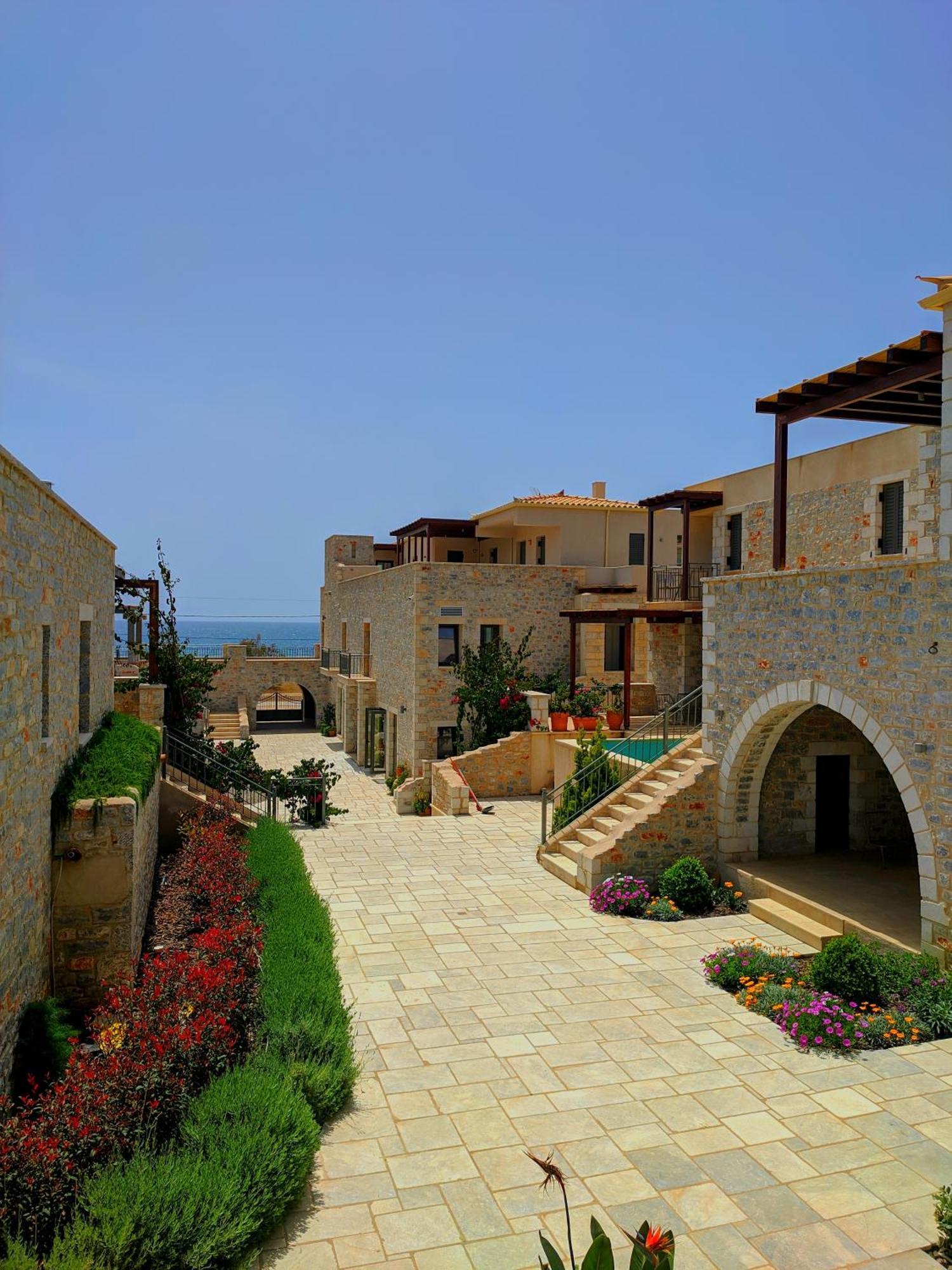 Margo Beach Hotel Gytheio Exterior foto